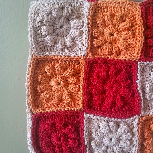 Vintage Crochet Bag - Picture 2 of 4